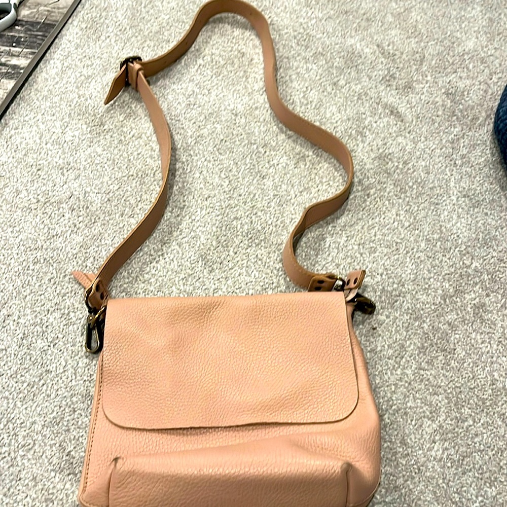 Calma 11600 Beige Pebbled Leather Purse made in Spain. crossbody.